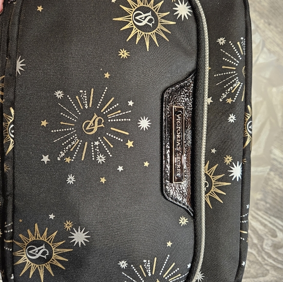 Bnwt Victoria Secret makeup bag - Picture 2 of 6